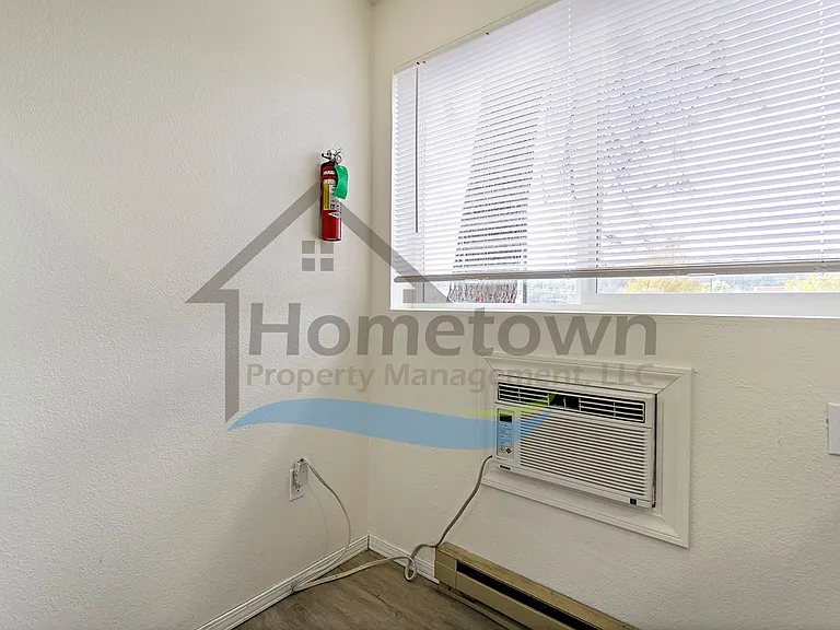 1205 W Emma Ave — Photo 11