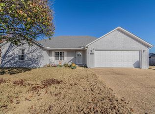 2801 Trowbridge Dr, Paragould, AR 72450