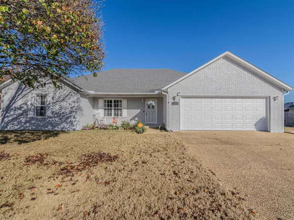 2801 Trowbridge Dr, Paragould, AR 72450