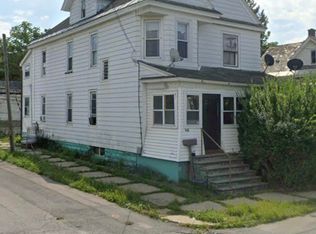 3 Henrietta St, Amsterdam, NY 12010