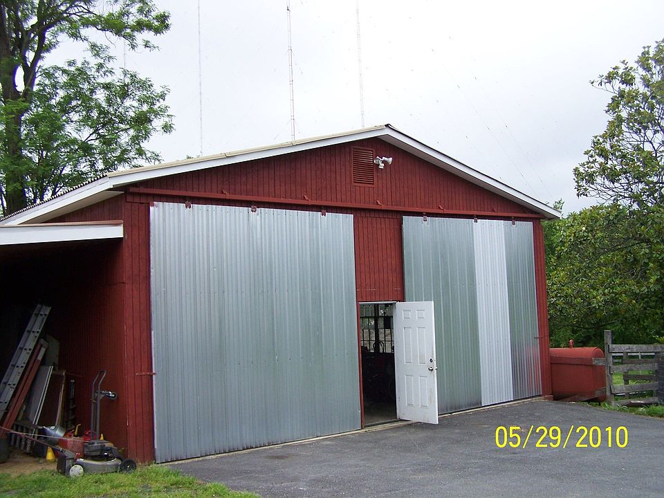 30x30 Garage with attached shed
