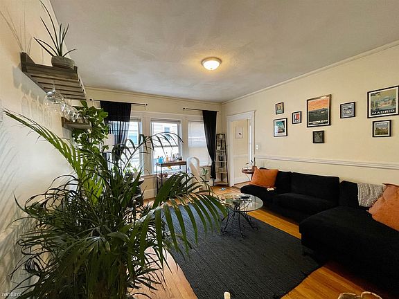 landlord_unit_photo_65859670_4