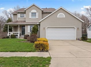 856 Tappan Cir, Vermilion, OH 44089