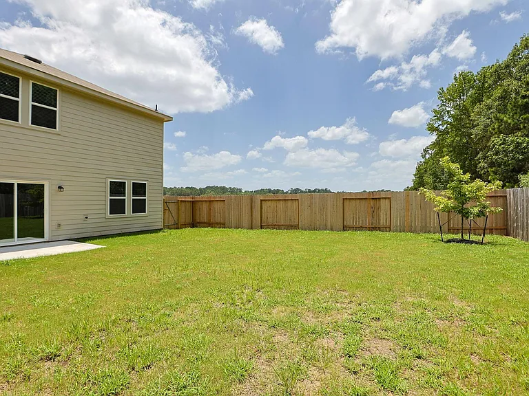 15052 Ronan Dr — Photo 23