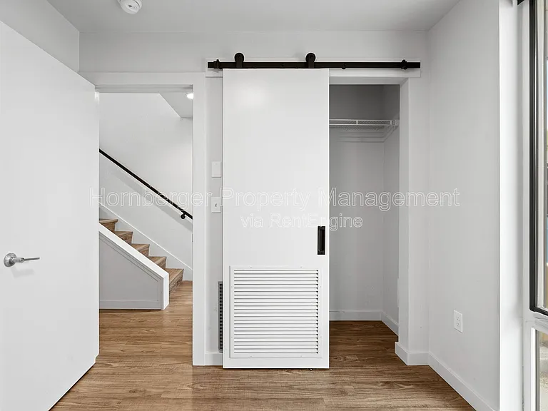 1860 N Hamilton St #1 — Photo 4