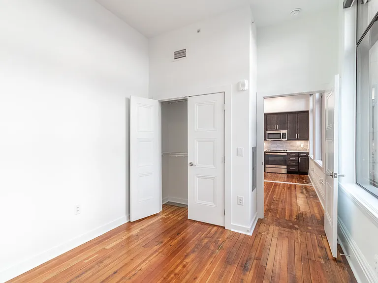 Mutual on Main Apartments — Photo 48
