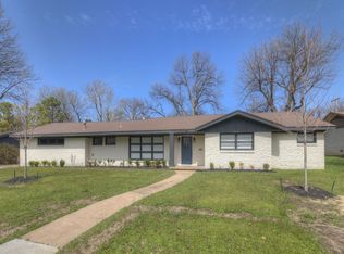 3161 E 38th Pl, Tulsa, OK 74105