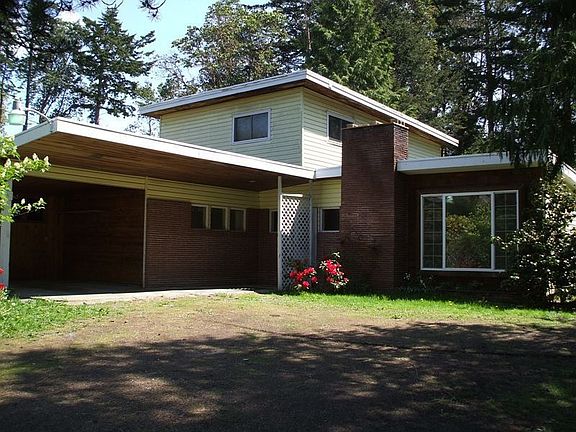 2nd image of 886 Park Ave
