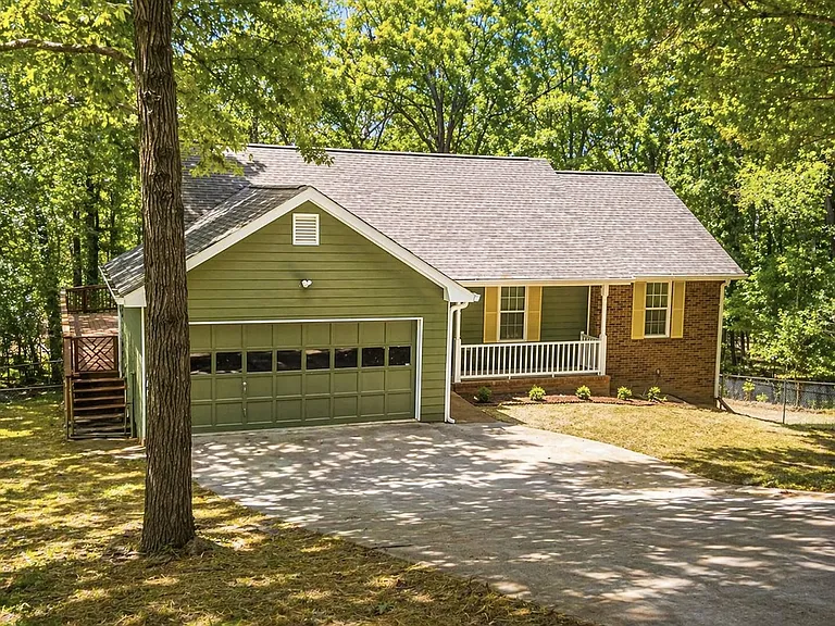 217 Briarpatch Ct — Photo 2