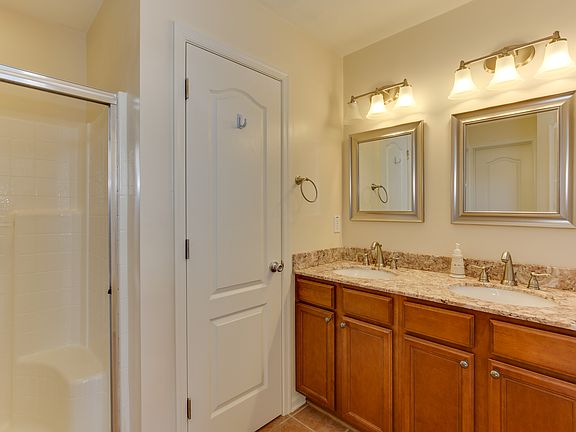 5th image of 609 Mile Creek Ln