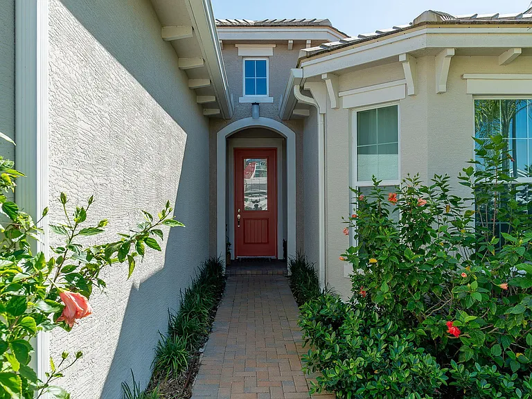 4644 Citron Way — Photo 4