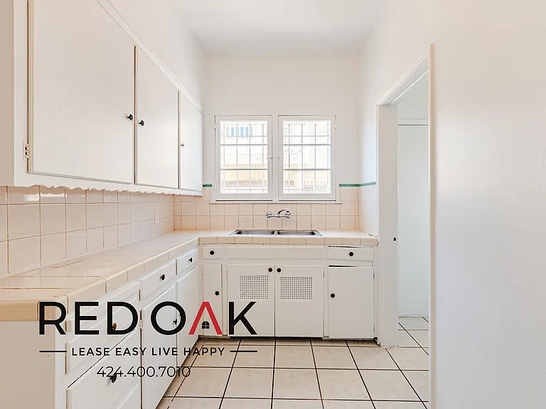 905 1/2 S Kenmore Ave #907 — Photo 3