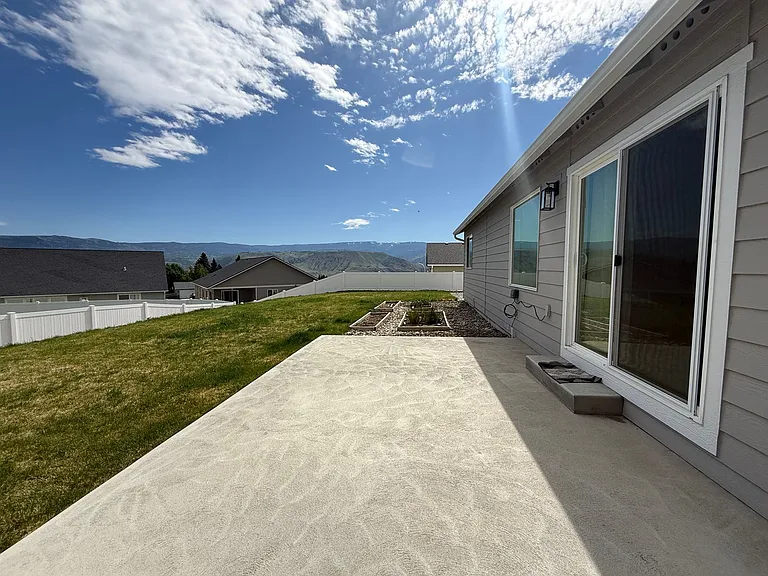 835 N Macaw Ave — Photo 16