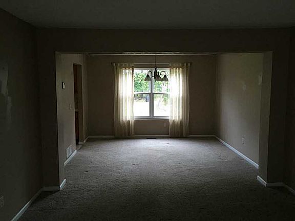 5th image of 4985 Country Park Dr