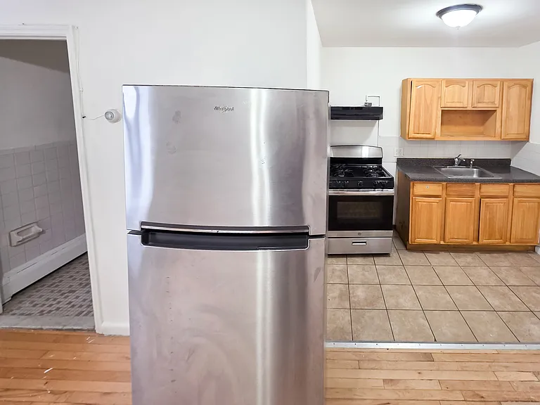 1039 Beach 20th St #2A — Photo 3