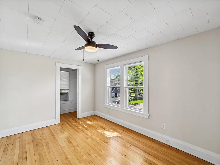 1638 Mars Ave #UP — Photo 8