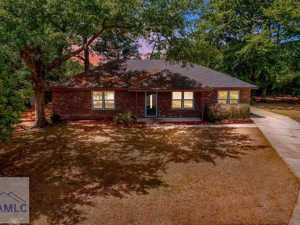 1016 Farr Ct, Hinesville, GA 31313