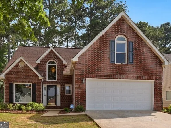 64 Harbour Lake Dr, Fayetteville, GA 30215