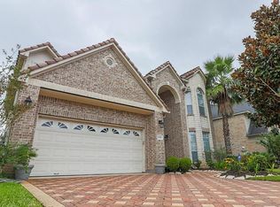 14226 Hawkesbury Ct, Sugar Land, TX 77498