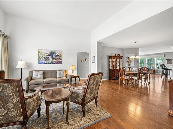 3rd image of 11595 Richmond Ln