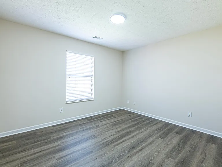 1315 Hunters Way Ct — Photo 23