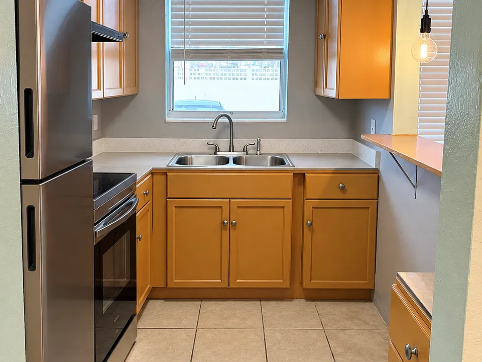 116 S Coates St #5