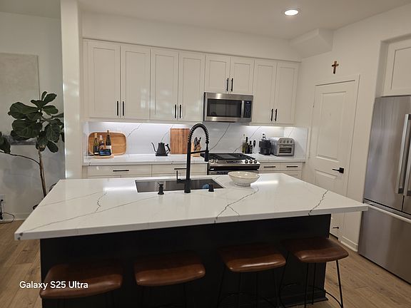 4th image of 22214 Poppy Ct