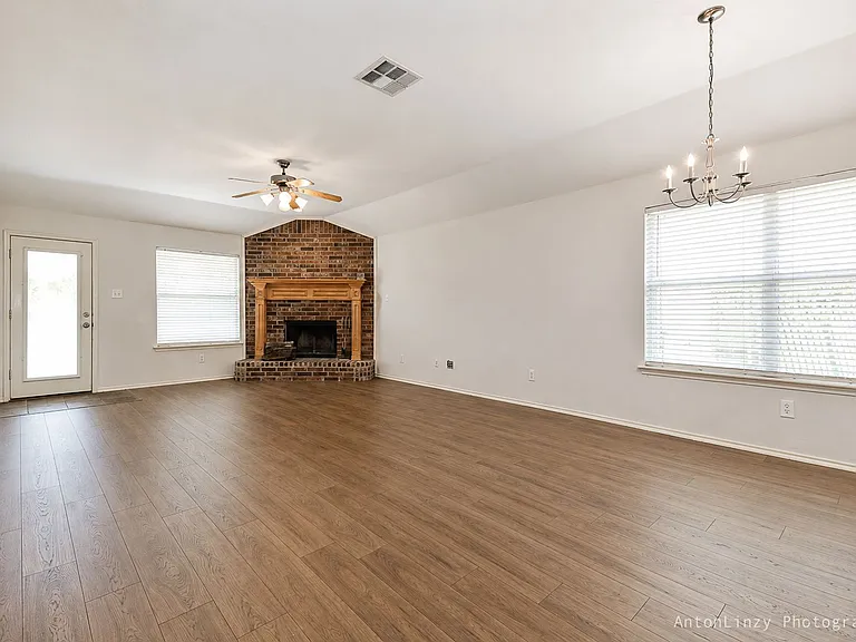 701 Orchid Blvd — Photo 3