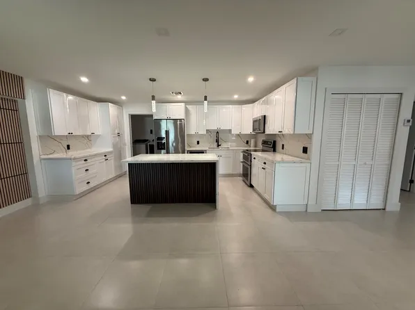 10135 SW 56th St, Miami, FL 33165