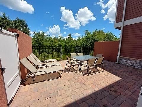 4th image of 7550 Sunville Ave #7550