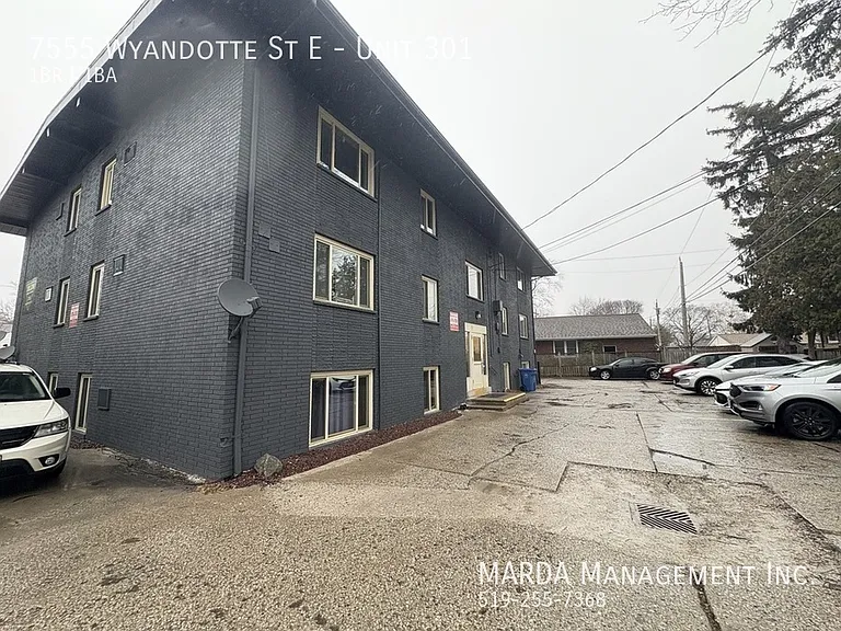 7555 Wyandotte St E #301 — Photo 30