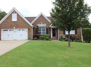 8 Judges Ln, Greer, SC 29651