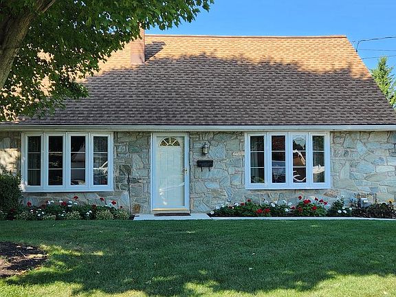 3rd image of 6260 Jeanette Dr
