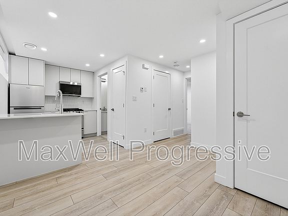 4th image of 13516 115th Ave NW Basement 14