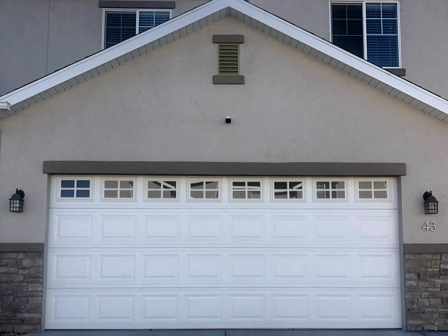 3 bed, 1600 sqft, $1,825 — Photo 1