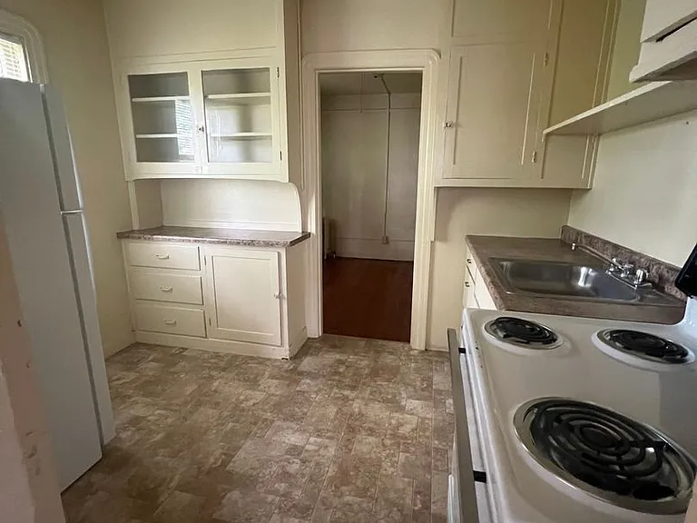 1120 Pine St #301 — Photo 2