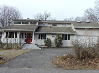 3255 Chelsey St, Mohegan Lake, NY 10547