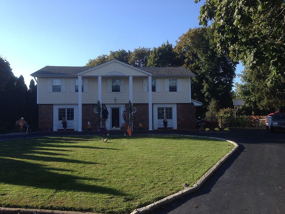 1st image of 41 Meadow Rue Ln