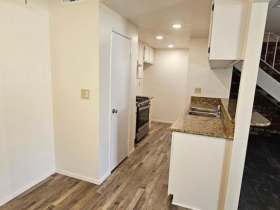 3rd image of 1172 W Calle De Las Estrellas APT 2