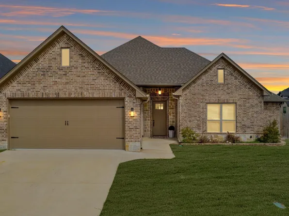 4309 Dry Creek Ct, Tyler, TX 75703