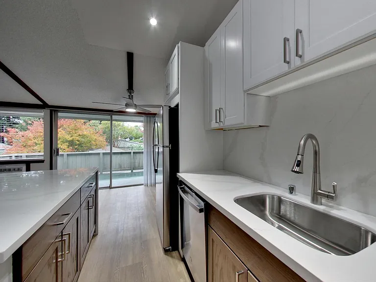Riverwood Apartments — Photo 33
