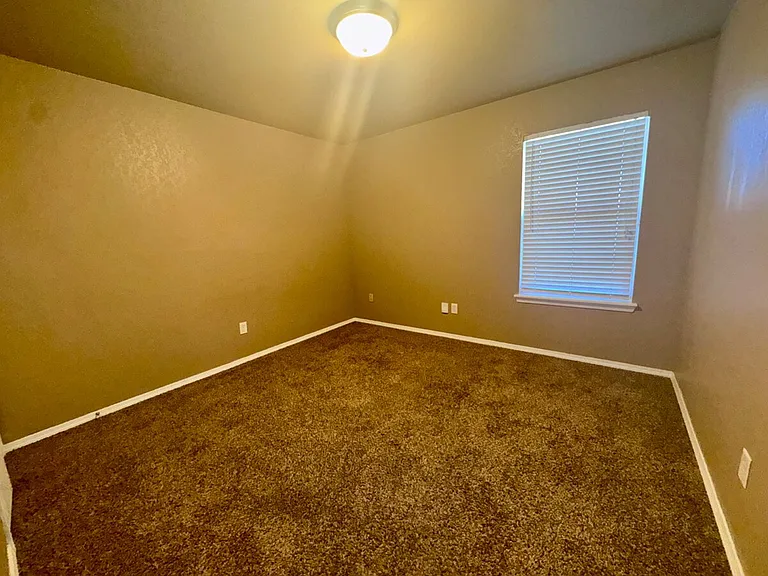421 Sterling Pointe Way — Photo 9