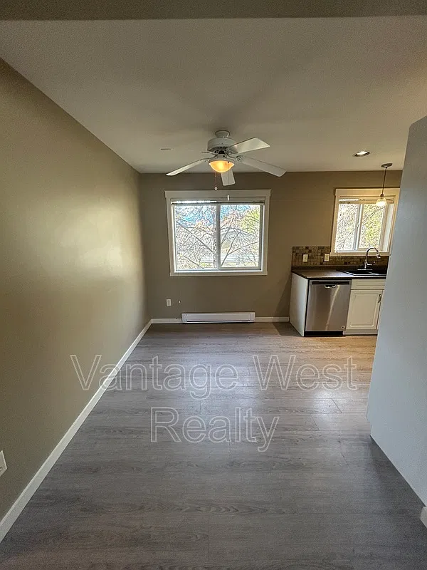4 bed, 3.0 bath, $2,600 — Photo 3