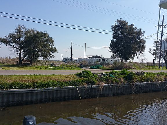 2nd image of 4609 Delacroix Hwy