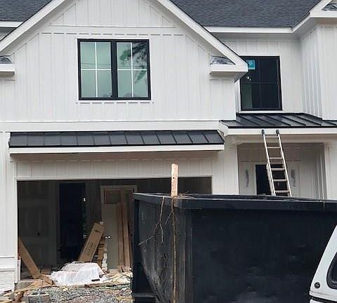 2nd image of 2442 Skyland Trl