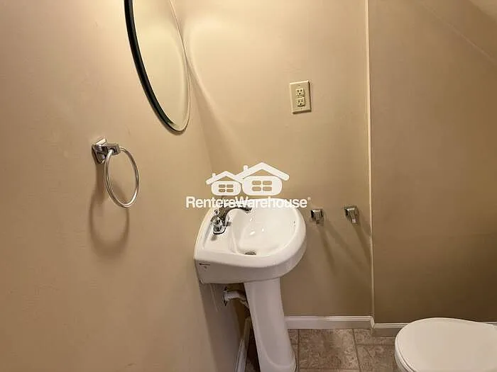 10801 Edgecliffe Dr — Photo 16