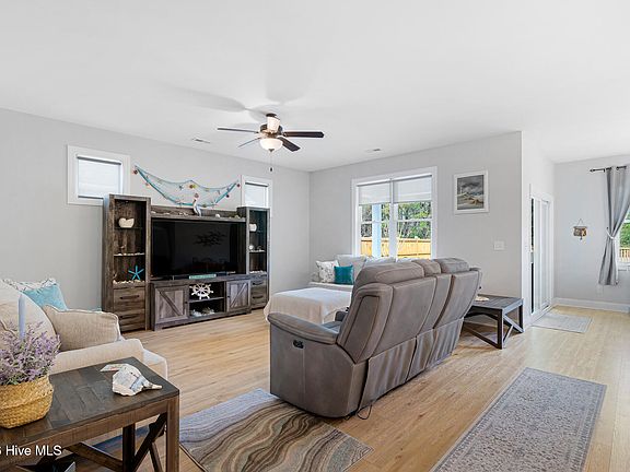 4th image of 120 E Camp Kiro Road