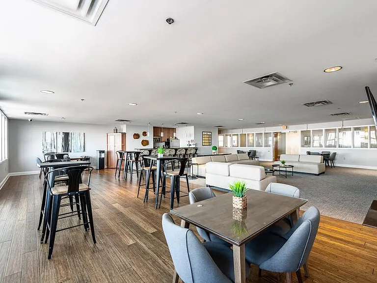 The Bingham — Photo 43