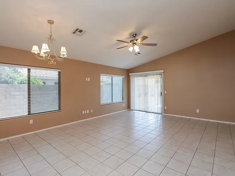 3881 E Wyatt Way — Photo 16