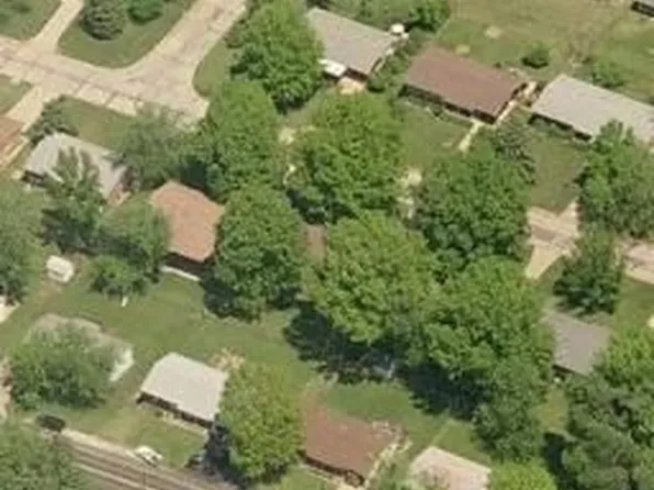 3934 Colony Gardens Dr, Saint Louis, MO 63125